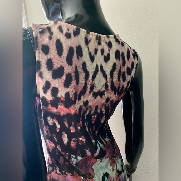 Psychedelic Mini Dress - Picture 4 of 9